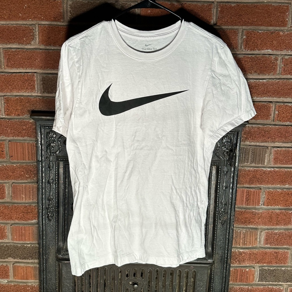 White Nike T-shirt
